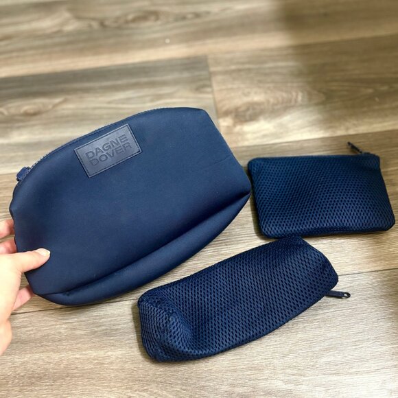 Dagne Dover "HUNTER" Navy Blue TOILETRY, Large w extras:2 Inner Pouches Included - Picture 1 of 1